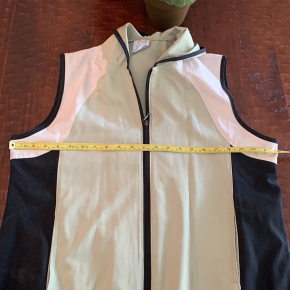 Hooded Lightweight Color Block Zip Vest - Picture 7 of 7